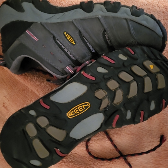 Women's Keen Koven hiking boots 7.5 WIDE Gray - Picture 4 of 7